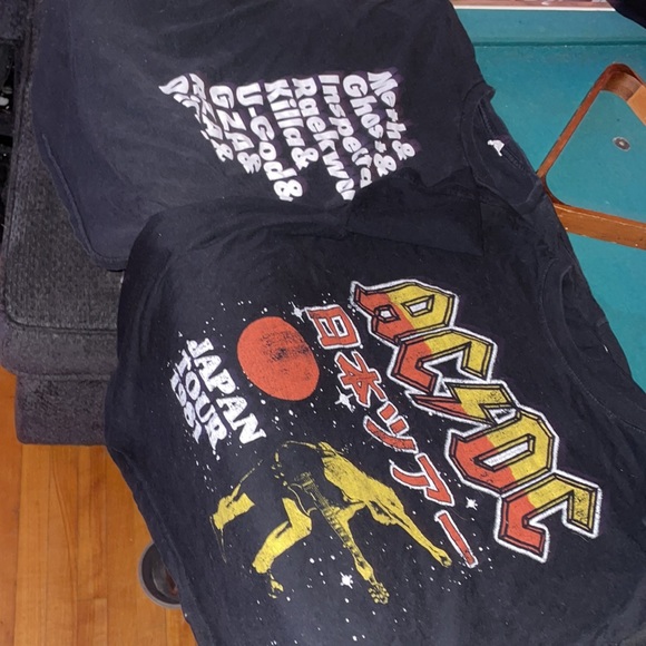 Two brand new shirts - Picture 2 of 3